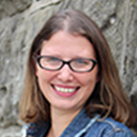 Tanya Kuipers headshot